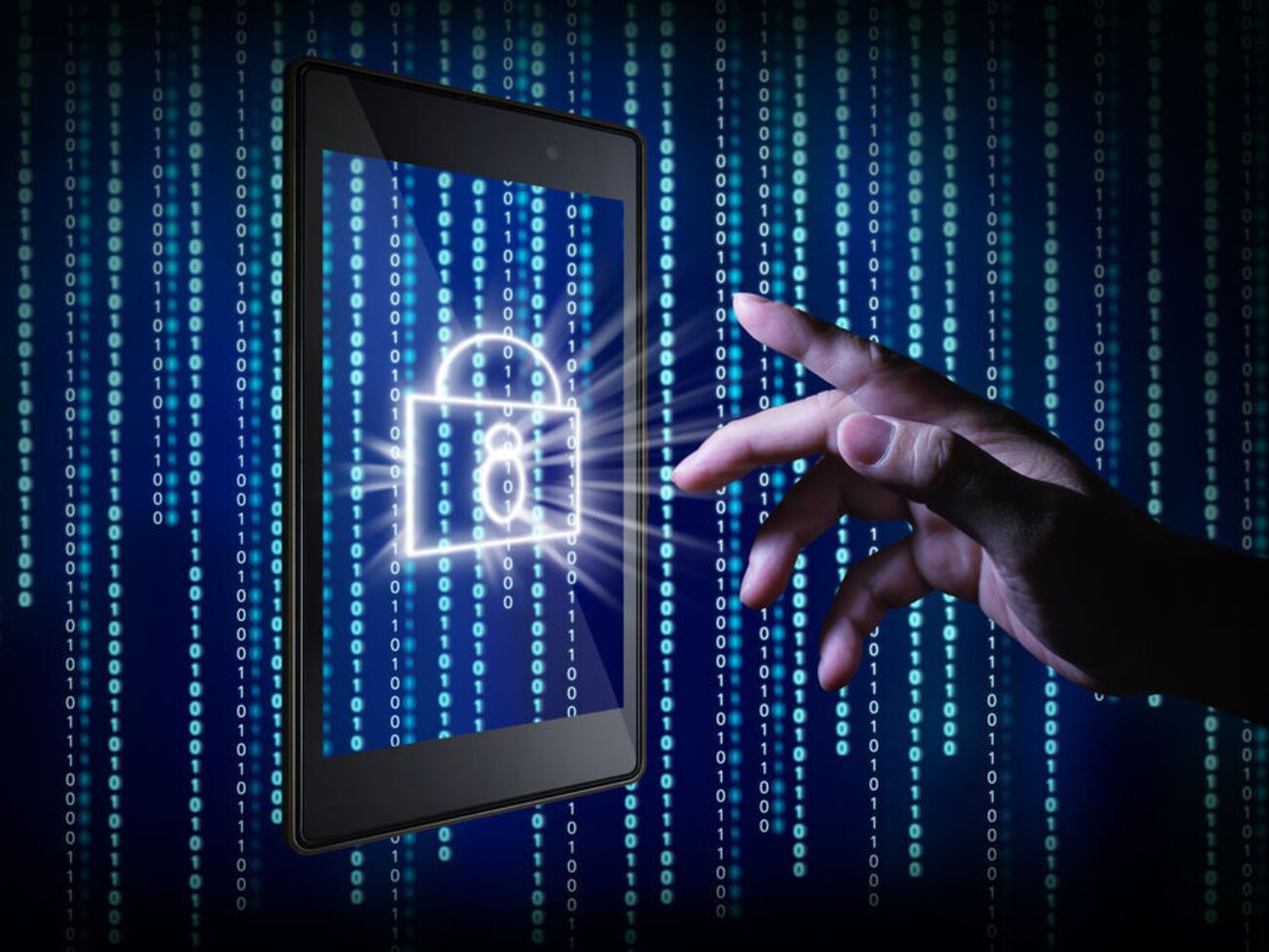 Об отключении РФ от SWIFT говорят с 2014 года