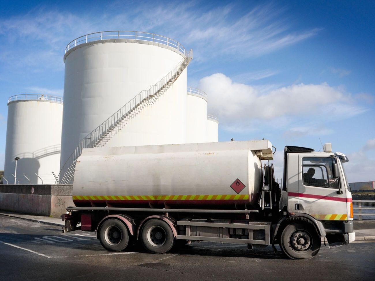 В предыдущем тендере, в первой половине июля, наценка к стоимости дизельного топлива в "Роттердаме" составила $22&ndash;25 на тонне