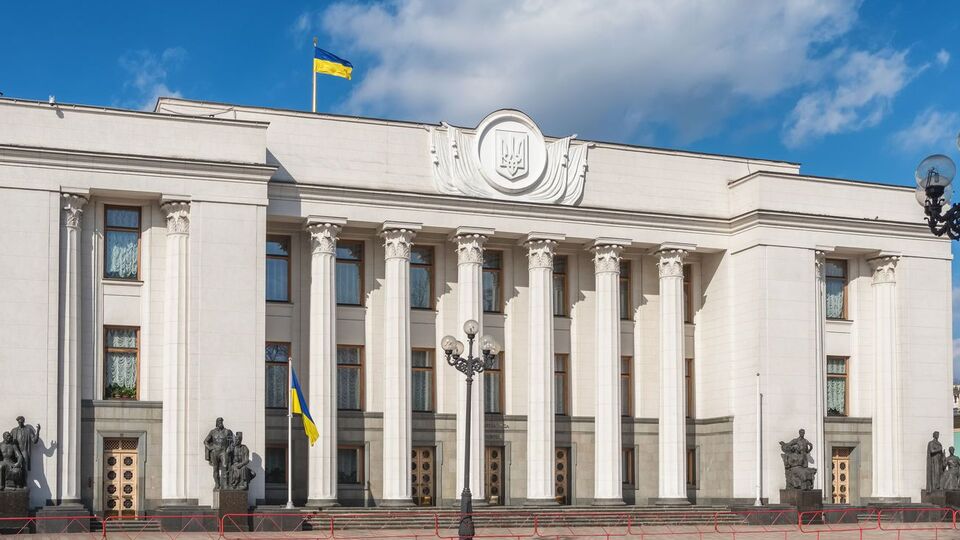 5-відсотковий бар'єр долає чотири партії