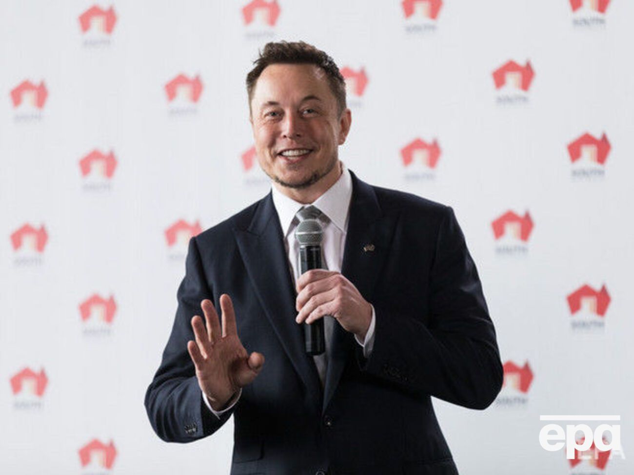 Маск заверил, что Херд не изменяла с ним Деппу