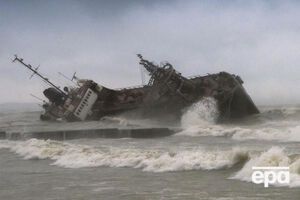 Танкер Delfi затонув біля пляжу в Одесі під час шторму в листопаді 2019 року