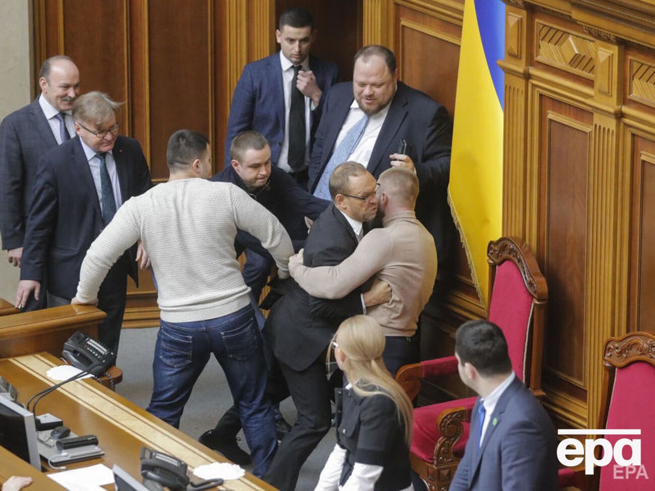 Драки, маты, одиозные заявления: новый созыв Верховной Рады в этом смысле мало чем отличался от старых