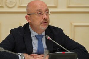 По информации Резникова, российская сторона не отказывается от участия в СЦКК, но выдвигает свои требования