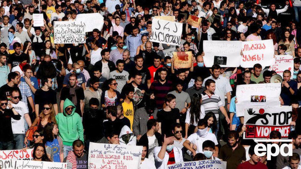 У вересні 2012 року Грузію охопили масові протести проти насильства у в'язницях