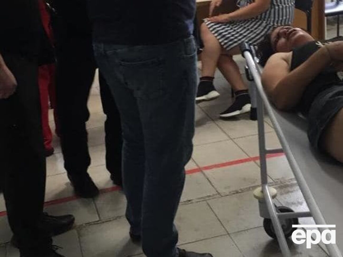 Пострадавшую опрашивает полиция