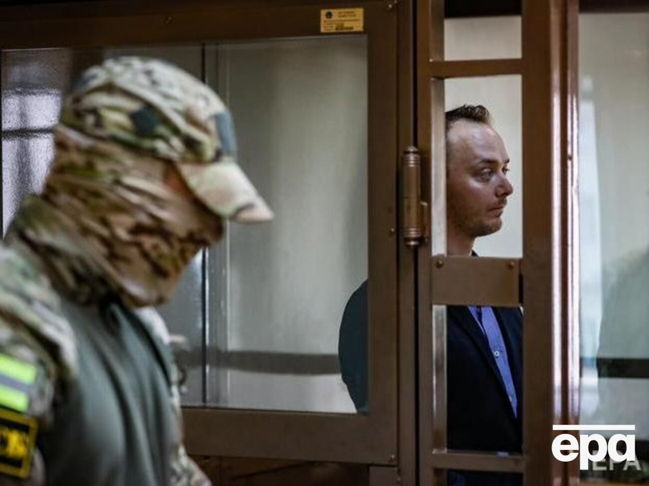 Сафронов вважає, що його переслідують за журналістську діяльність