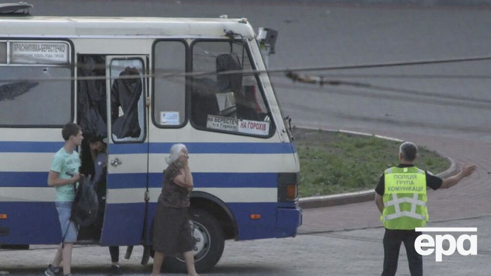 Перед звільненням заручників стався дивний епізод із роздаванням купюр, з'ясували луцькі журналісти