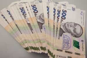 Найвищі зарплати зафіксовано у страховиків та фінансистів