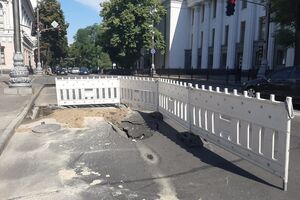 Дорожні служби планують провести ремонтні роботи з ліквідації обвалу