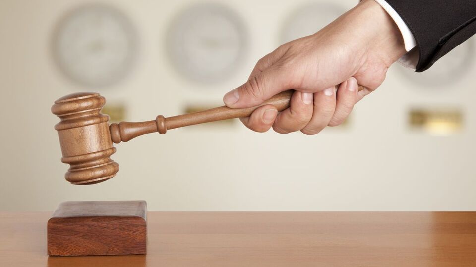 Робота Бенксі пішла з молотка