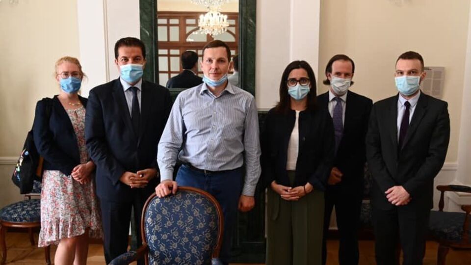 Напередодні Єнін зустрівся з послами та представниками посольств держав, які втратили своїх громадян унаслідок катастрофи літака МАУ