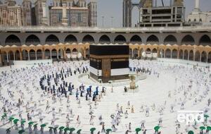 Только тысяча человек приняли участие в паломничестве в Мекке в этом году