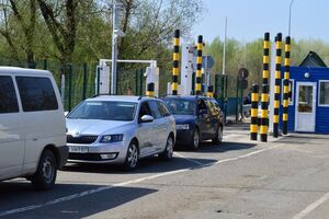 На границе с Венгрией работает семь пунктов пропуска: три из них – железнодорожные, остальные – для автомобилей