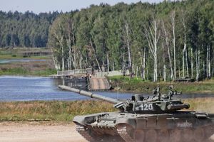 На сопровождающих машинах были номера Витебской области