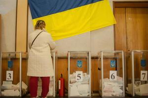 Местные выборы в Украине должны пройти 25 октября