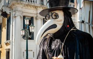 Хворі на бубонну чуму мали прямі контакти зі 146 людьми