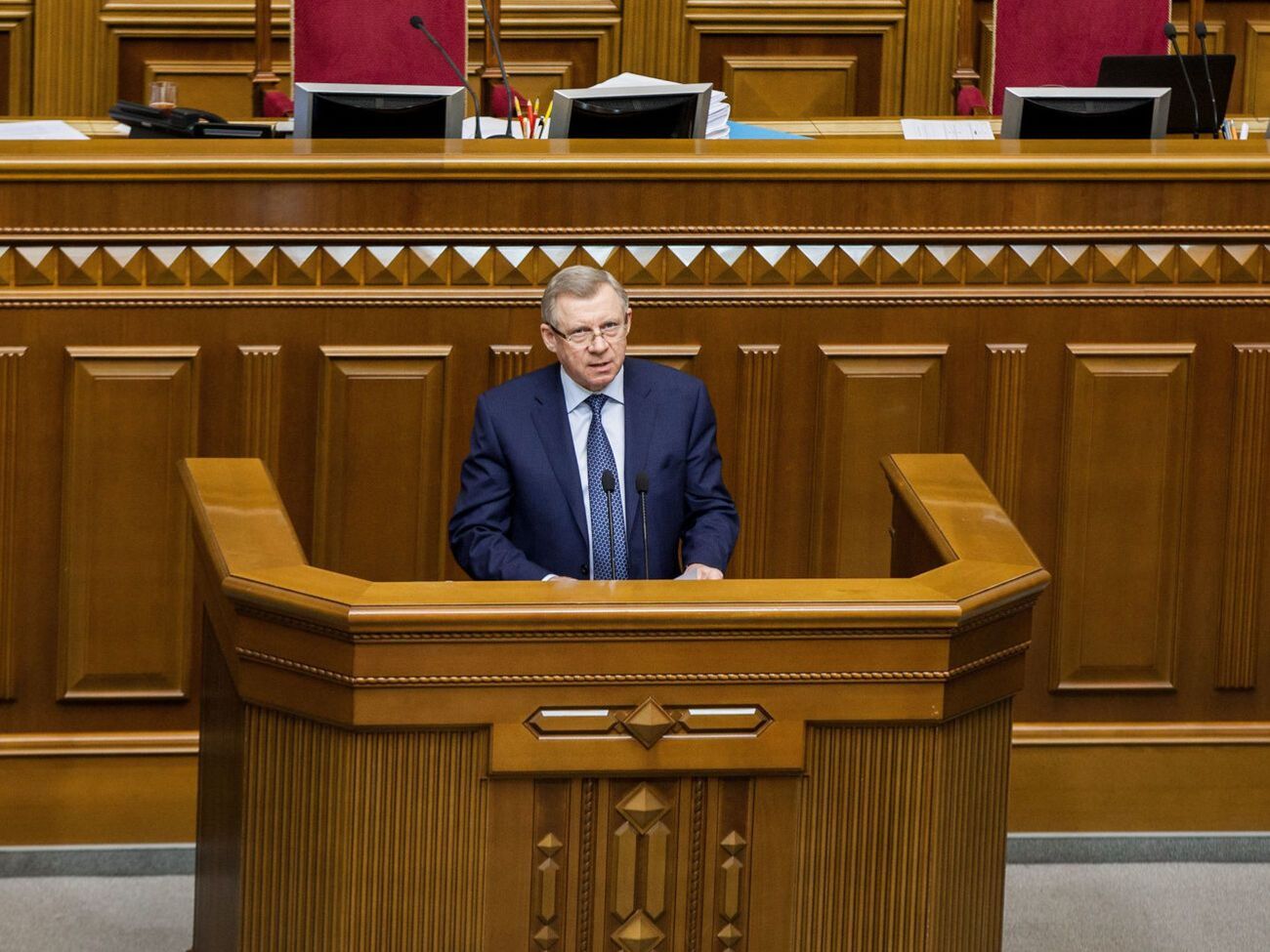 Смолій пробув на своїй посаді трохи більше ніж два роки