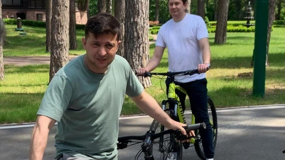 6 июня Зеленский провел встречу с журналистами в резиденции "Залесье"