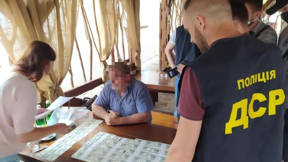 Ранее гражданин "продал" одну должность в правительстве Украины за $150 тыс