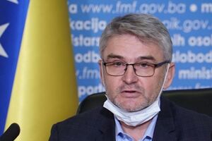 Букваревич работал в правительстве с 2015 года