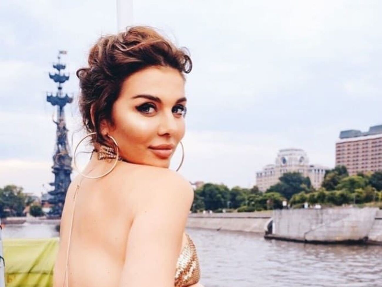 Сєдокова: Я не пам'ятаю, щоб мама мене коли-небудь обіймала