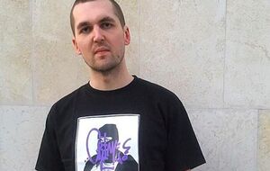 Картрайт родился в 1990 году в Нежине