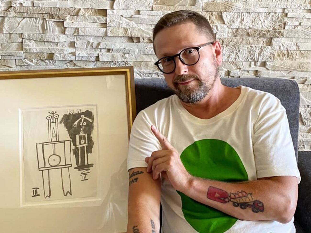 Истец просит запретить деятельность Партии Шария