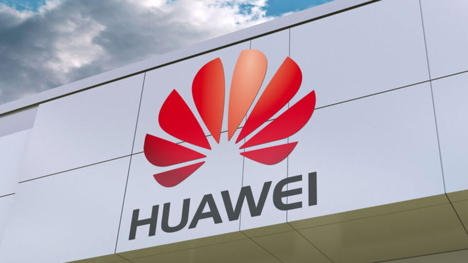 Зарубіжні постачання Huawei упали на 27% у другому кварталі
