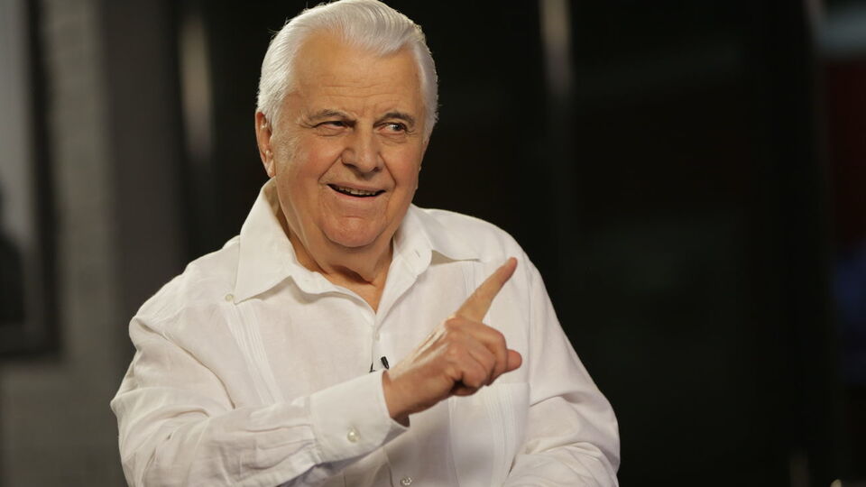 Кравчук возглавил делегацию Украины в ТКГ