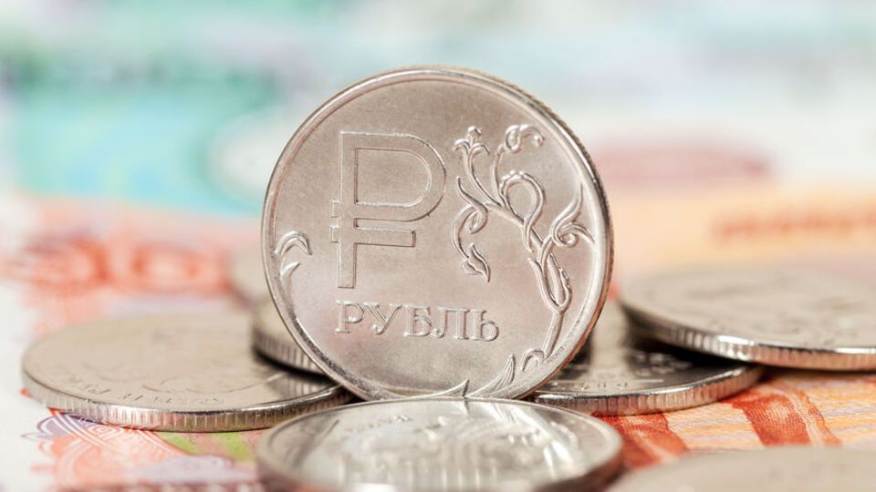 Станом на 31 липня курс рубля – 73,36 руб./$ і 86,25 руб./€