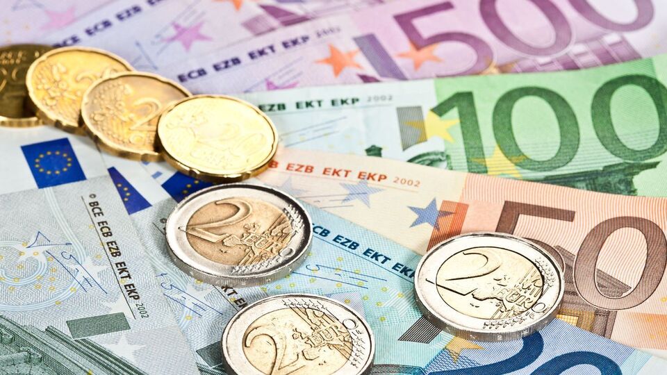 ВВП ЄС скоротився на 15% у річному вираженні