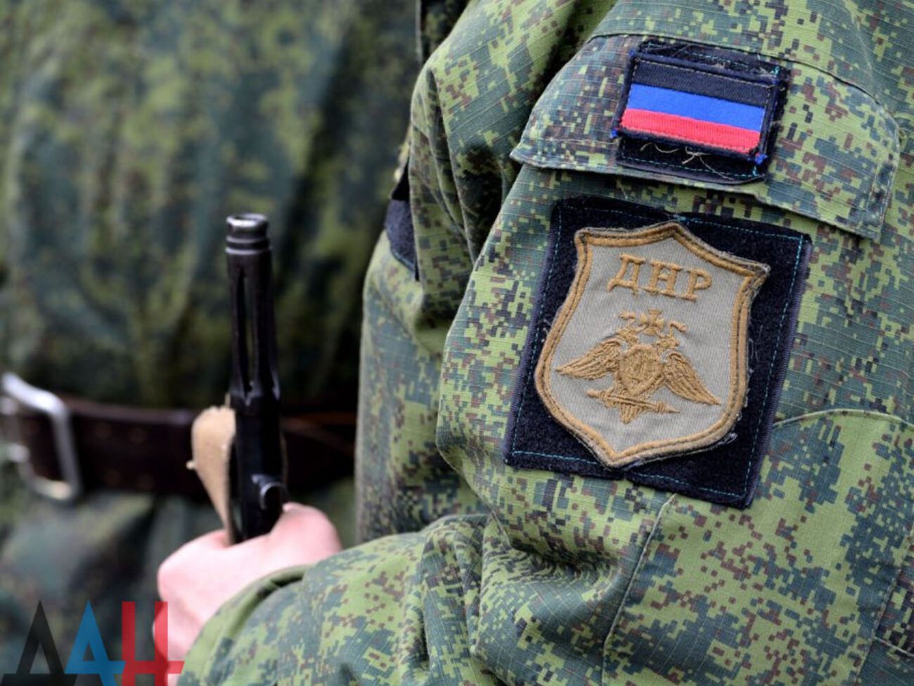 Досудове розслідування у справі бойовика триває