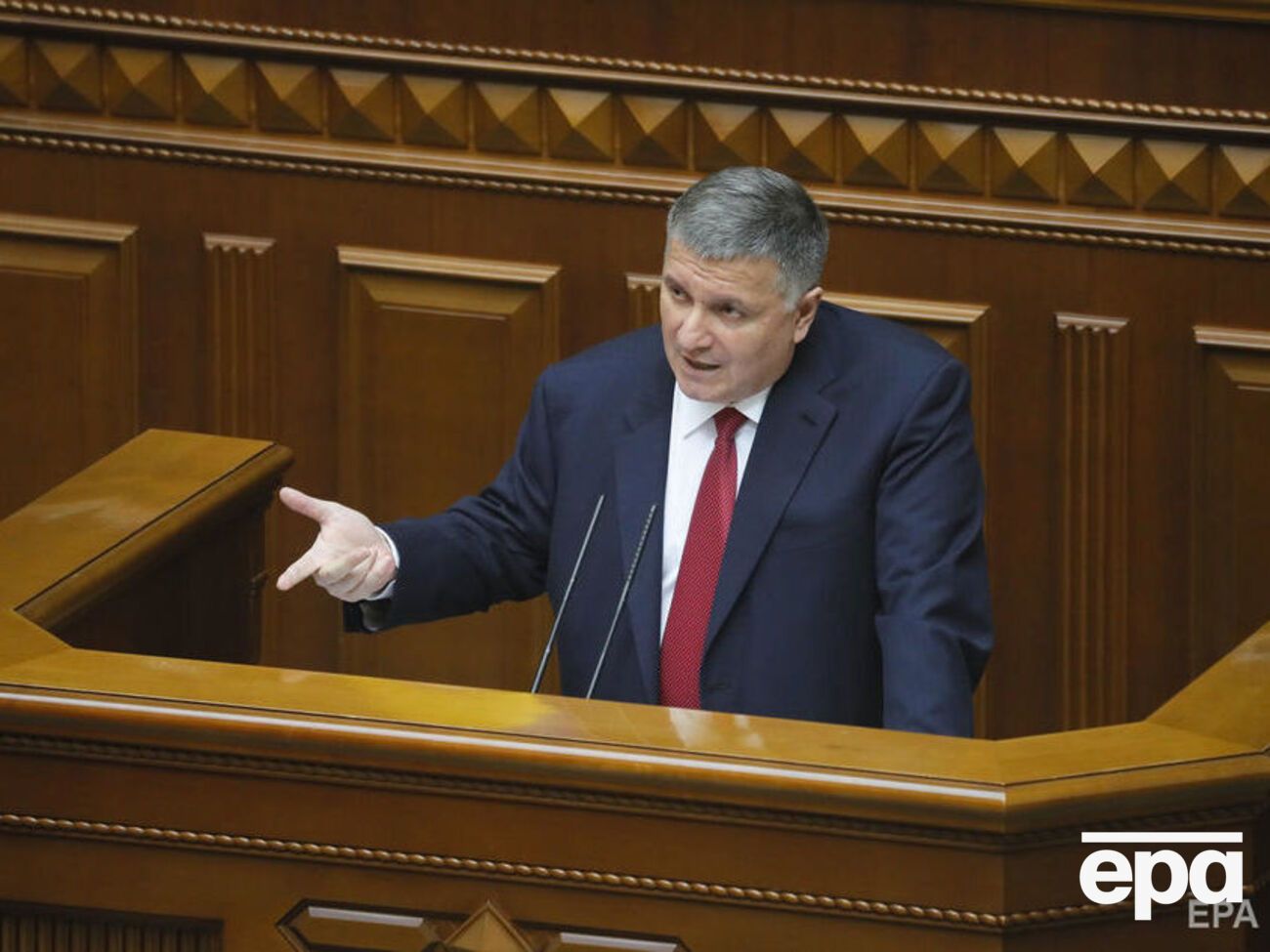 Аваков: У нас теж усе починалося із "зелених чоловічків" та "іхтамнетов", а потім прийшли загони Гіркіна й Безлера, які розв'язали в Україні гібридну війну