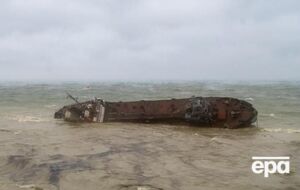 Танкер Delfi затонул возле пляжа в Одессе во время шторма в ноябре 2019 года