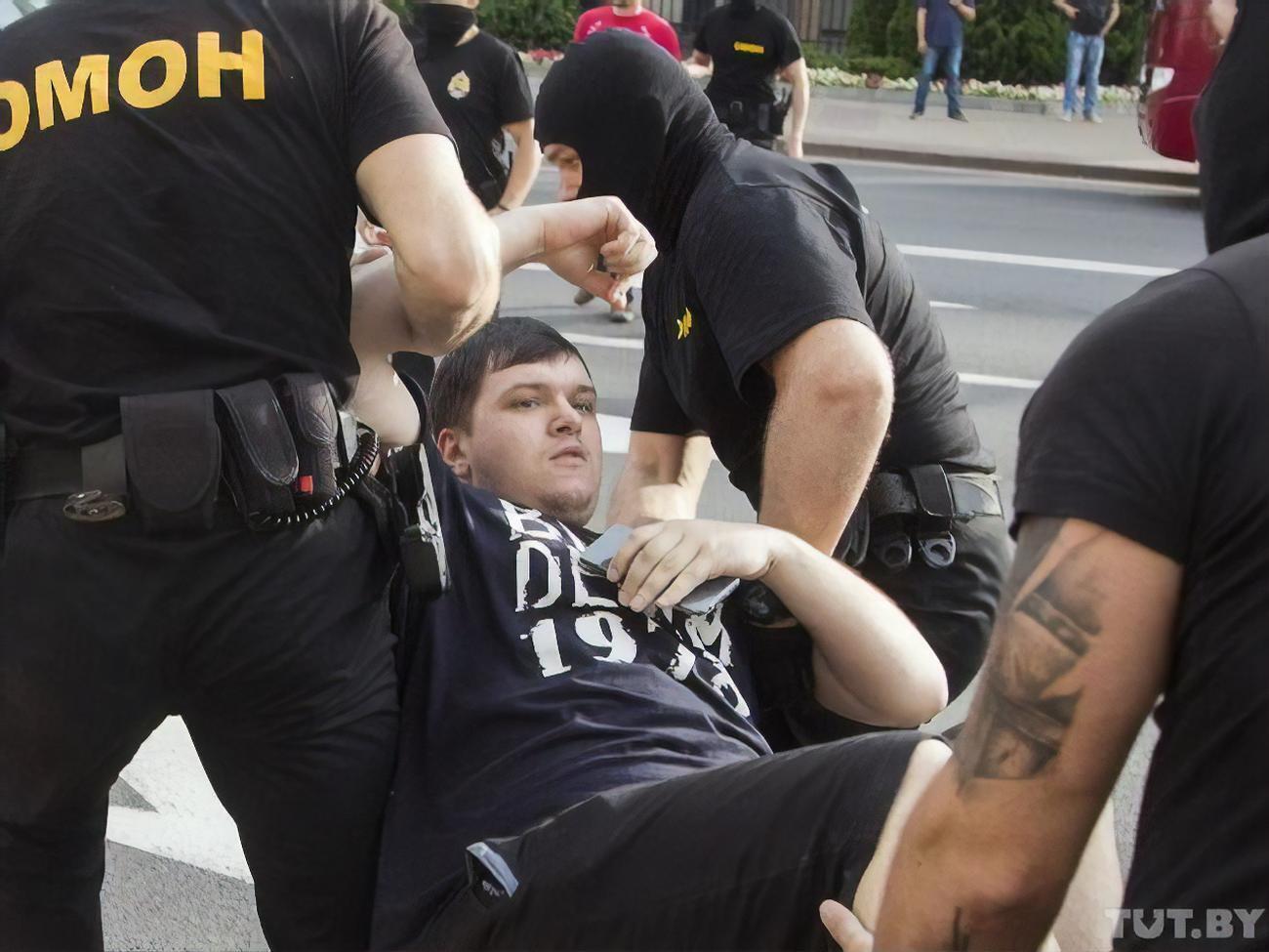 В Бресте задержали семь участников несанкционированной акции