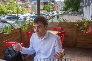 Омелян: Люди, с которыми я общаюсь, говорят, что сейчас на Банковой просто кошмар. Продается все за копейки