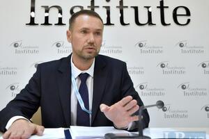 Шкарлет вважає, що зміг би скласти ЗНО