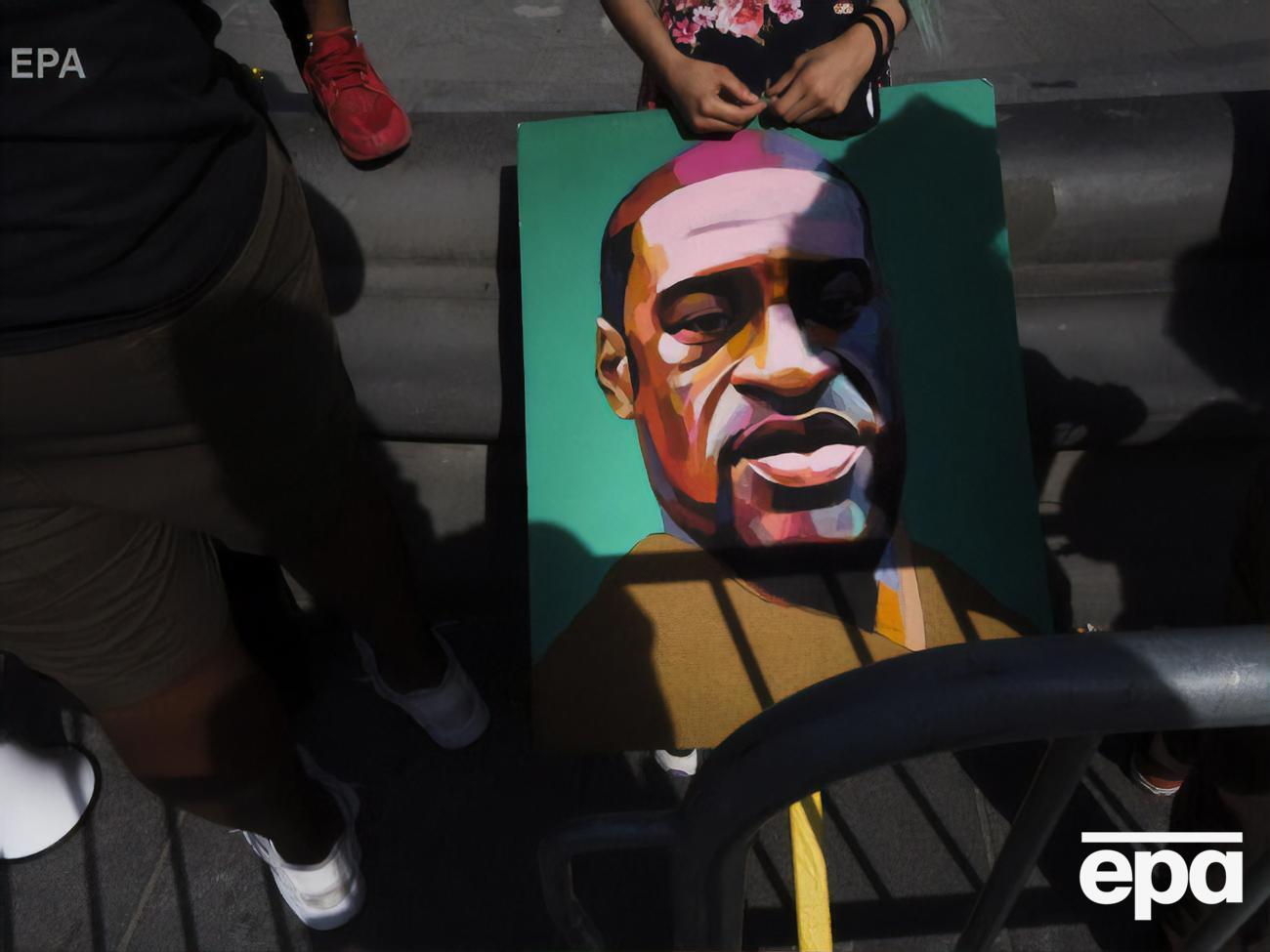 В США продолжаются протесты, толчком к которым стала гибель Джорджа Флойда при задержании полицейскими