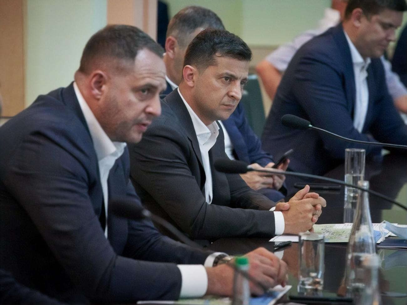 Владимир Зеленский:&nbsp;Услышал от нового директора, что улучшилась ситуация с возвращением кадров. Хотелось бы верить, что так будет и дальше