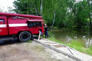 На Буковине, в Прикарпатье и в Тернопольской области подтопленными остаются подвалы и приусадебные участки