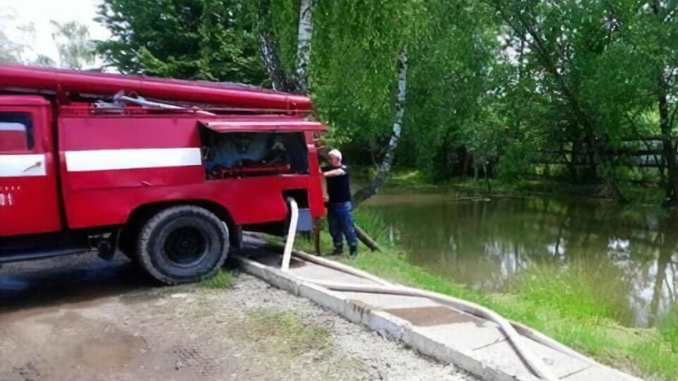 На Буковині, у Прикарпатті й у Тернопільській області підтопленими залишаються підвали та присадибні ділянки