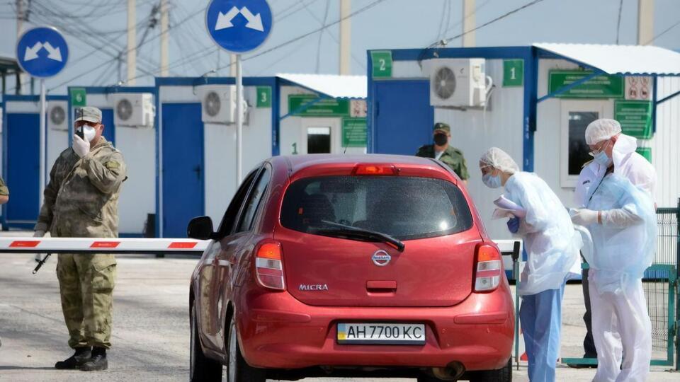З 28 червня бойовики "ДНР" закрили всі КПВВ на лінії розмежування