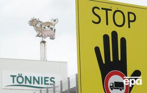 Мясокомбинаты могут быть идеальной средой для пробуждения коронавируса, считает британский эксперт