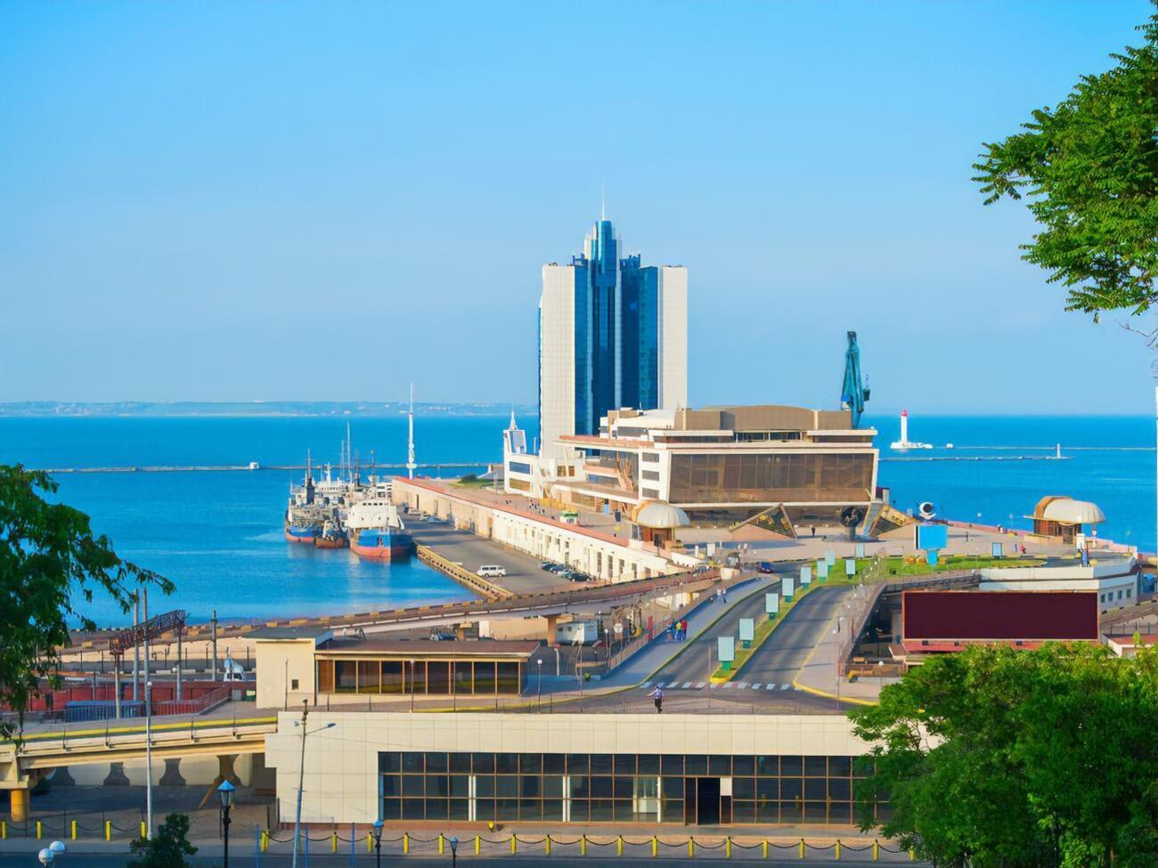 Через виявлену кишкову паличку пляжі для відвідувачів закривати не будуть