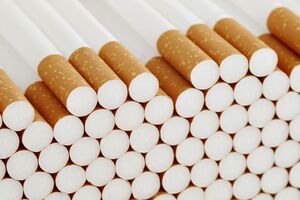 АМКУ оштрафовал четырех производителей и дистрибьютора табачных изделий в октябре 2019 года