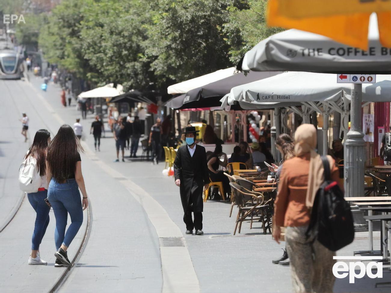 В Израиле ужесточили требования к ресторанам и увеличили штраф для тех, кто не носит маску