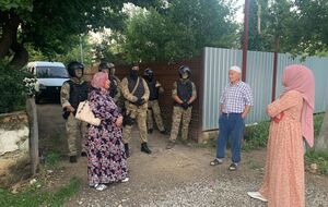 В обысках принимают участие сотрудники центра "Э", ФСБ РФ, "Беркута" и ОМОН