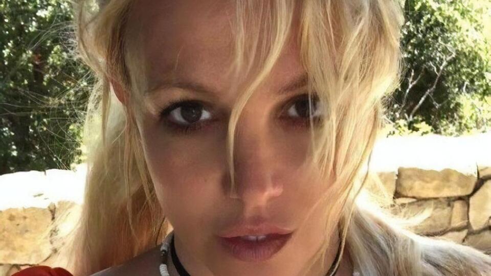 Спирс: Только звук волн делает меня такой безмятежной!