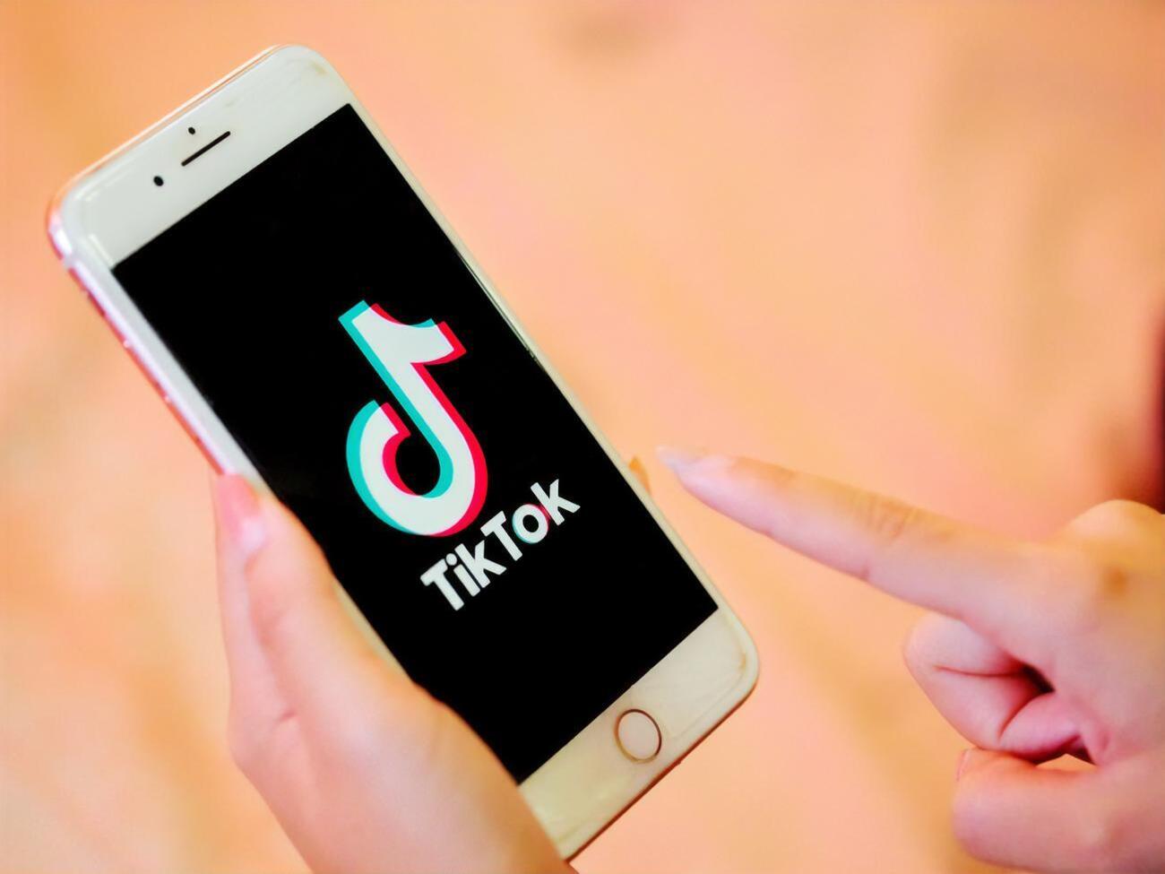 TikTok &ndash; сервис для создания и просмотра коротких видео, принадлежащий пекинской компании ByteDance