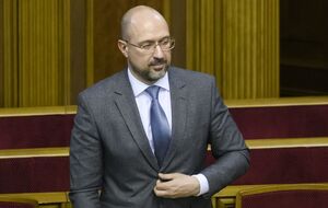 Шмыгаль утверждает, что правительство и президент никогда не оказывали политическое давление на руководство НБУ